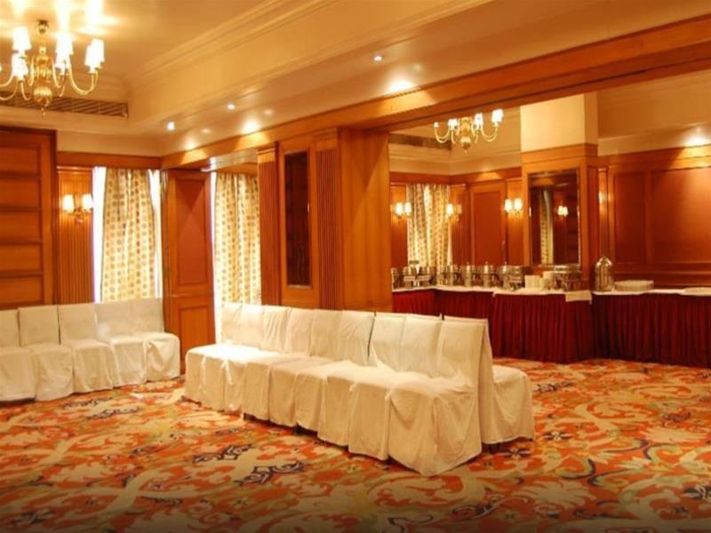 Celebrations Hotel Navi Mumbai Kültér fotó